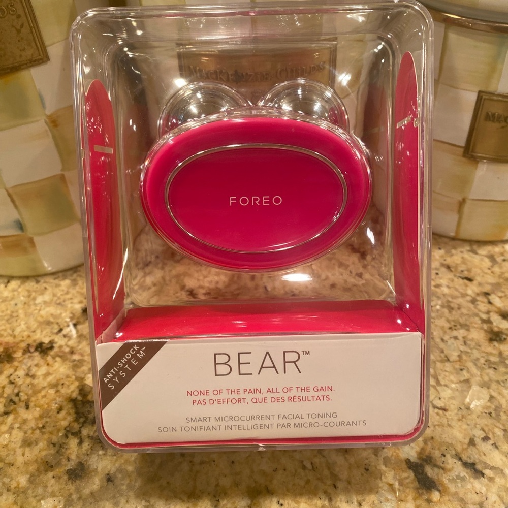 FOREO Bear Microcurrent Facial Device - Face Sculpting Tool - Pink Fuchsia